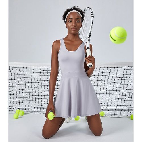 Robe de tennis unicolore avec plis - SHEIN - Modalova
