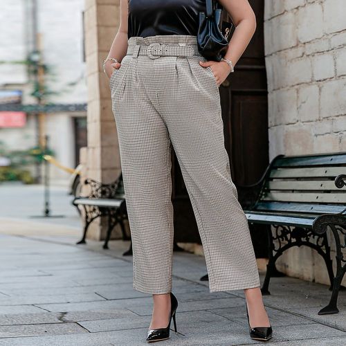Pantalon à carreaux à poche avec ceinture - SHEIN - Modalova