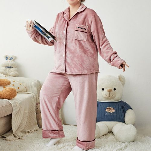 Ensemble de pyjama à broderie patch à poche en flanelle - SHEIN - Modalova
