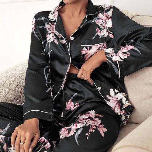 Ensemble de pyjama pantalon & blouse à imprimé floral à bouton en satin - SHEIN - Modalova