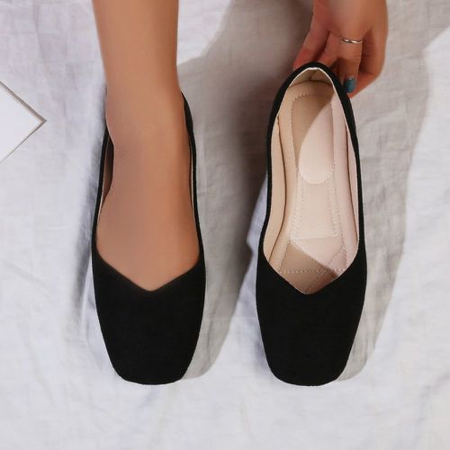 Chaussures plates minimaliste en suédine à bout carré - SHEIN - Modalova