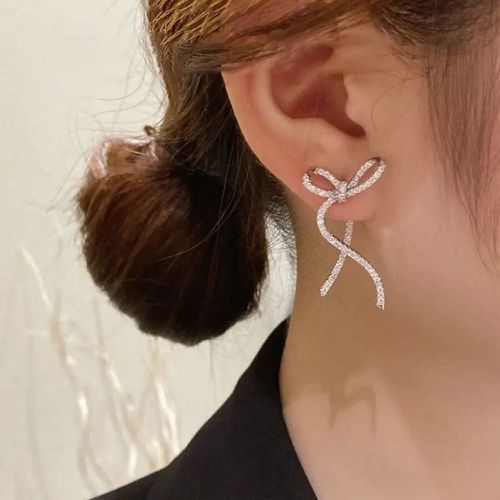Clous d'oreilles avec strass design nœud - SHEIN - Modalova