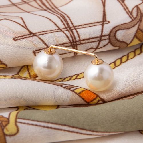 Épingle à foulard à fausse perle - SHEIN - Modalova