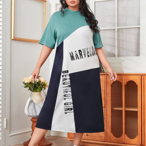 Robe t-shirt à lettres à blocs de couleurs à col montant - SHEIN - Modalova