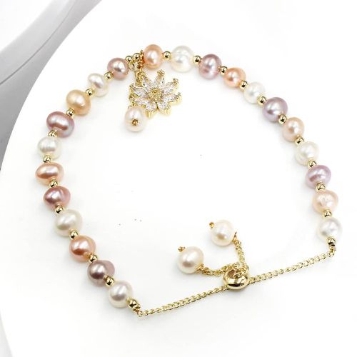 Bracelet à strass à fleur avec perles naturelles - SHEIN - Modalova