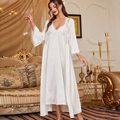 Ourlet en dentelle en satin Robe de nuit à fines brides & papillon applique Peignoir Ensemble de pyjama - SHEIN - Modalova