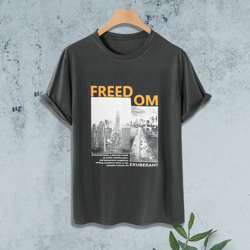 Homme T-shirt & à motif slogan - SHEIN - Modalova