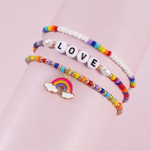 Pièces Bracelet perlé de couleur aléatoire arc-en-ciel breloque à lettres - SHEIN - Modalova