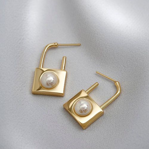 Boucles d'oreilles à fausse perle serrure design - SHEIN - Modalova