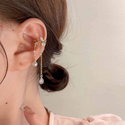 Pièce Boucle D'oreille Avec Strass, Perles Fausses Et Décoration - SHEIN - Modalova