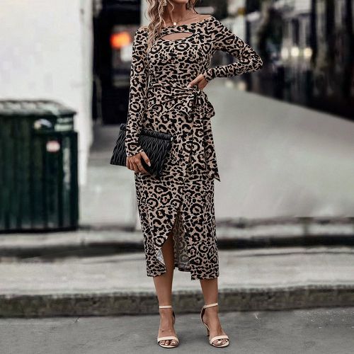 Robe léopard découpé col bardot - SHEIN - Modalova