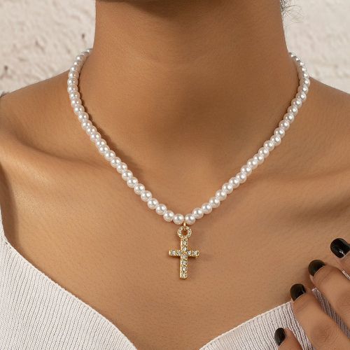 Collier à strass à breloque croix avec fausses perles - SHEIN - Modalova