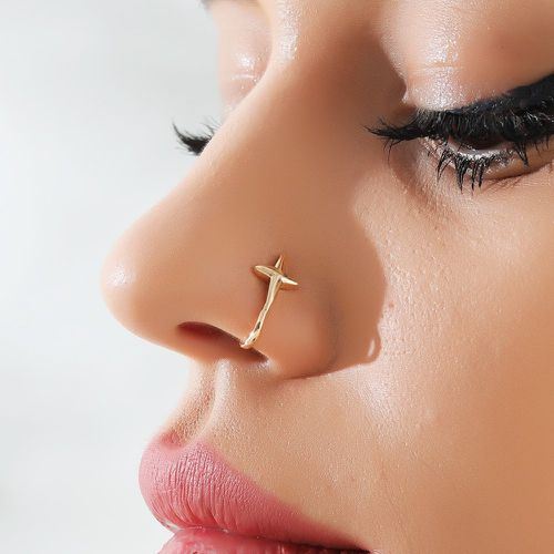 Piercing à nez à détail croix - SHEIN - Modalova