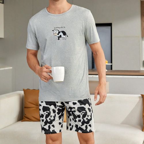 Ensemble De Vêtements D'intérieurs Avec Chemise À Imprimé Vache Et Lettre Et Short À Motif De Vache - SHEIN - Modalova