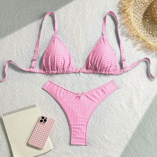 Ensemble de bikini triangle et string 2 pièces en style plage/resort sexy et décontractés grandes tailles. Imprimé à carreaux rouge avec nœud dà - SHEIN - Modalova
