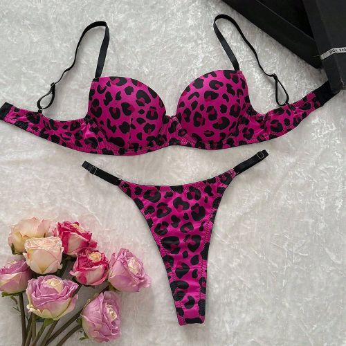 Pièces Ensemble de lingerie avec soutien-gorge à bretelles fines et culotte string imprimé léopard - SHEIN - Modalova