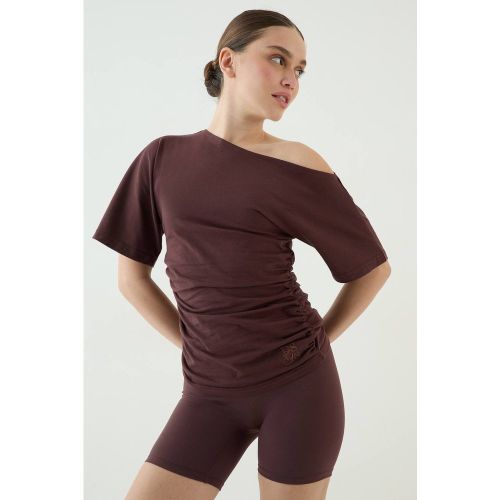 Haut À Manches Courtes Épaules Dénudées Avec Taille Cintrée | Taille Medium - DSGN Studio - Modalova