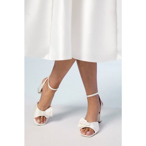 Sandales de Mariée Tina en Satin à Talon Bloc Haut avec Volants Doux - Coupe Large | Taille 41 - Coast - Modalova