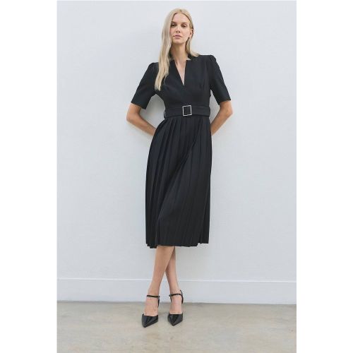 Robe midi ceinturée en crêpe structurée à plis perpétuels | Taille 8 - KarenMillen - Modalova