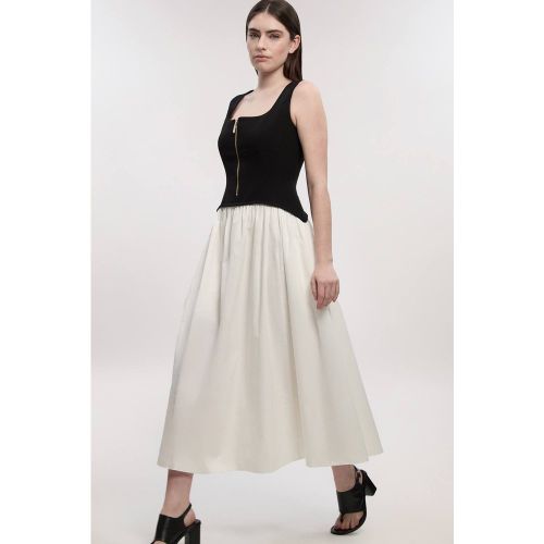 Robe Midi Ajustée À Jupe Évasée En Mélange Coton Stretch Compact Petite Taille | Taille 16 - KarenMillen - Modalova