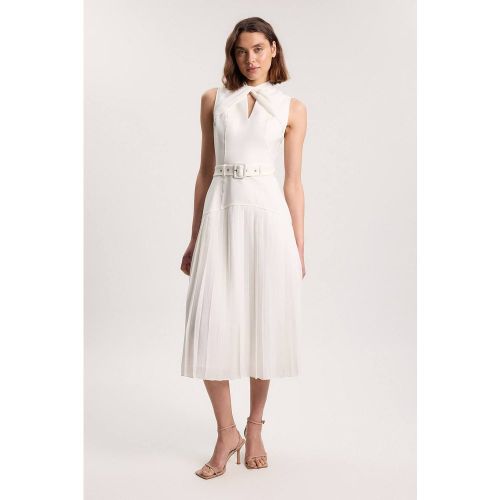 Robe Longue Plissée À Découpes Avec Détails De Boutons En Ponte Et Georgette Texturée | Taille Medium - KarenMillen - Modalova