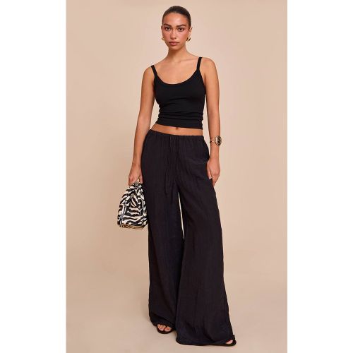 Black Pantalon Taille Basse En Satin Froissé Avec Cordon De Serrage | Taille 42 - PrettyLittleThing - Modalova