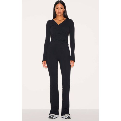Black Legging Évasé Sculptant Grande Taille Avec Détails De Coutures Contour | Taille 42 - PrettyLittleThing - Modalova