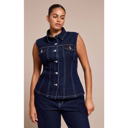 Chemise En Jean Sans Manches Cintrée Grande Taille | Taille 44 - PrettyLittleThing - Modalova