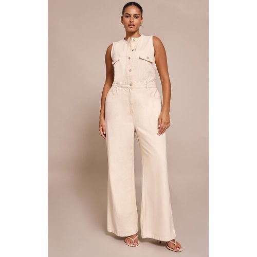 Combinaison-pantalon En Denim Sans Manches Grande Taille | Taille 46 - PrettyLittleThing - Modalova