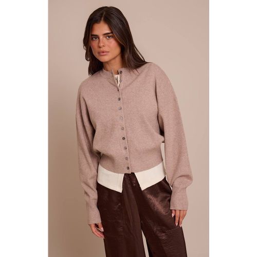 Mocha Cardigan En Maille Compacte | Taille Large - PrettyLittleThing - Modalova