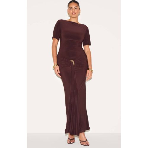 Robe Longue Grande Taille Col Bateau Avec Détail Taille Cache-cœur | Taille 54 - PrettyLittleThing - Modalova