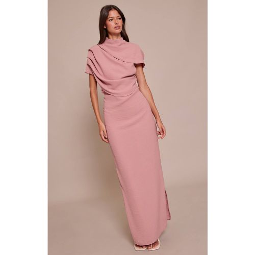 Blush Robe Longue Plissée À Col Montant Texturé | Taille 34 - PrettyLittleThing - Modalova