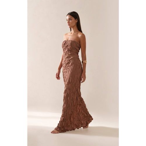 Robe Maxi Bandeau Doublée Texturée | Taille 42 - PrettyLittleThing - Modalova