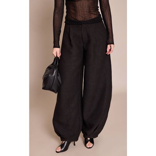 Black Escarpins À Bride Arrière Et Bout Ouvert En Synthétiquecuir | Taille 38 - PrettyLittleThing - Modalova