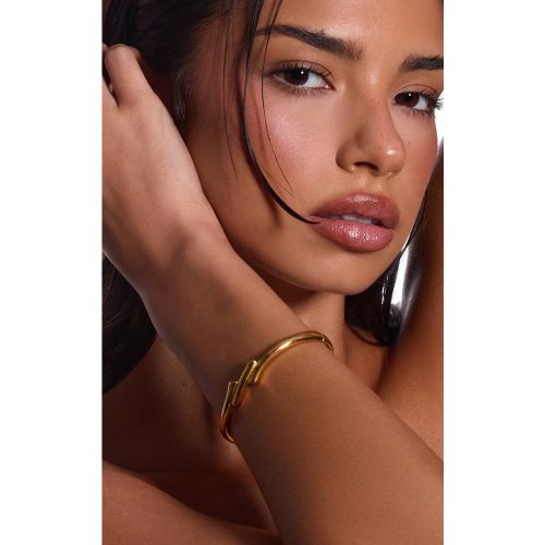 Gold Bracelet Jonc Résistant À L'eau - PrettyLittleThing - Modalova