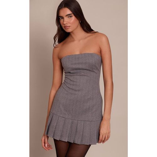 Grey Robe Mini À Jupe Plissée Et Bustier Effet Laine | Taille 42 - PrettyLittleThing - Modalova