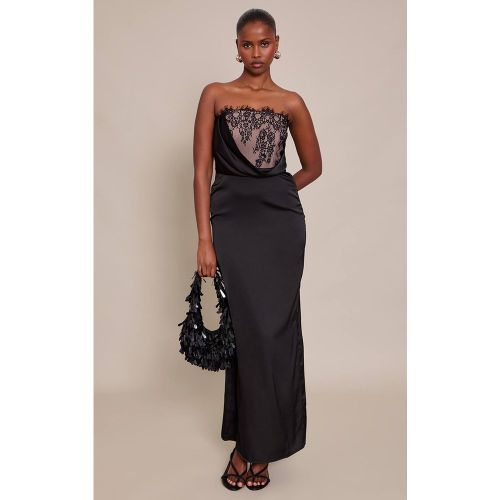 Black Robe Longue En Satin Avec Détails En Dentelle | Taille 42 - PrettyLittleThing - Modalova