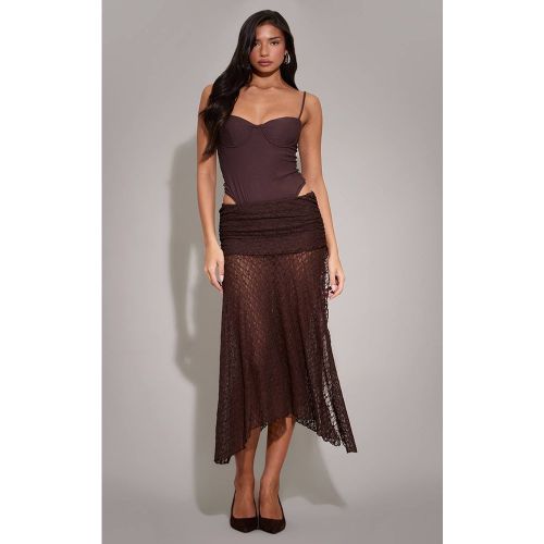 Jupe Midi En Dentelle Texturée À Ourlet Mouchoir Plissé | Taille 42 - PrettyLittleThing - Modalova
