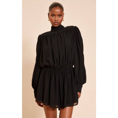 Black Robe Droite À Manches Longues En Mousseline Structurée | Taille 32 - PrettyLittleThing - Modalova
