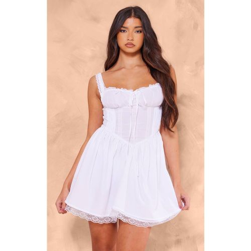 White Robe Droite Plissée À Dos Lacé | Taille 36 - PrettyLittleThing - Modalova