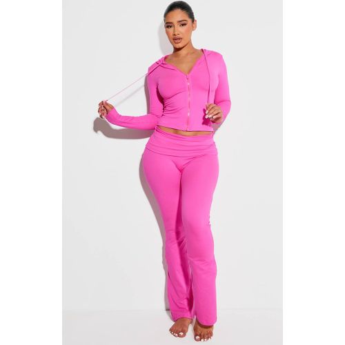 Hot Pink Pantalon Évasé Taille Haute Sculptant À Rabat Shape Stretch | Taille 42 - PrettyLittleThing - Modalova