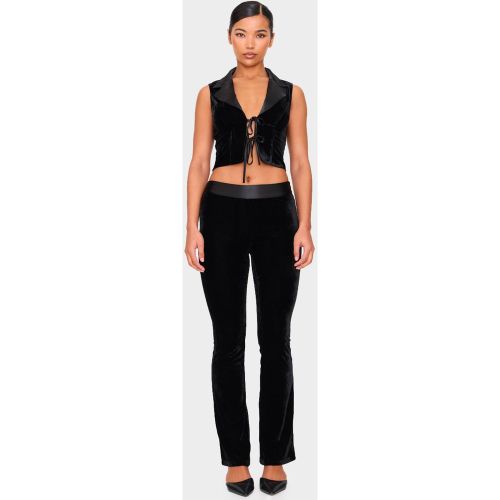 Black Pantalon Évasé Ajusté À Taille En Satin Et Velours | Taille 34 - PrettyLittleThing - Modalova