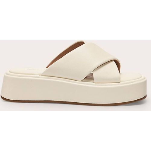 Cream Sandales Compensées À Bout Rond En Synthétiquecuir Avec Brides Croisées | Taille 40 - PrettyLittleThing - Modalova