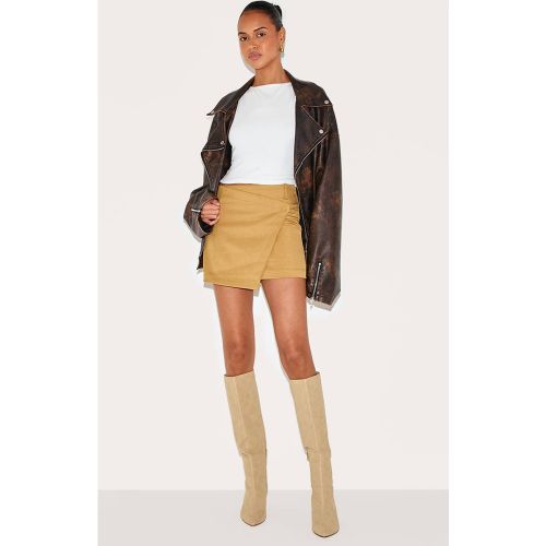 Olive Mini Jupe-short Tissée Avec Détails Bords Bruts | Taille 32 - PrettyLittleThing - Modalova