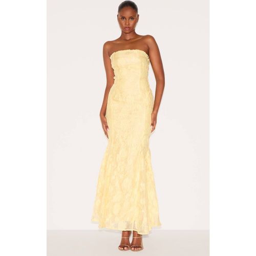 Lemon Robe Maxi Texturée À Dos Lacé | Taille 42 - PrettyLittleThing - Modalova