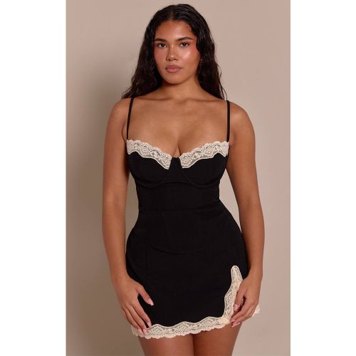 Black Top Corset Shape À Dos Lacé Avec Finitions En Dentelle | Taille 42 - PrettyLittleThing - Modalova
