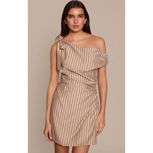 Robe Moulante Asymétrique À Rayures Avec Nœud À L'épaule | Taille 42 - PrettyLittleThing - Modalova