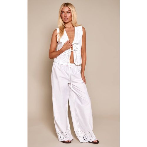 White Ensemble Coordonné Pantalon Large En Coton Broderie Anglaise | Taille 42 - PrettyLittleThing - Modalova