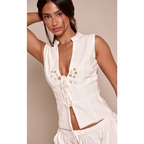 White Haut Petite Sans Manches Aspect Lin Avec Détail Nœud Devant Et Boutons | Taille 42 - PrettyLittleThing - Modalova