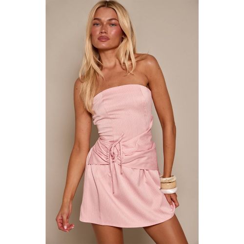 Baby Pink Robe Droite À Rayures Avec Détail Taille Froncée | Taille 42 - PrettyLittleThing - Modalova